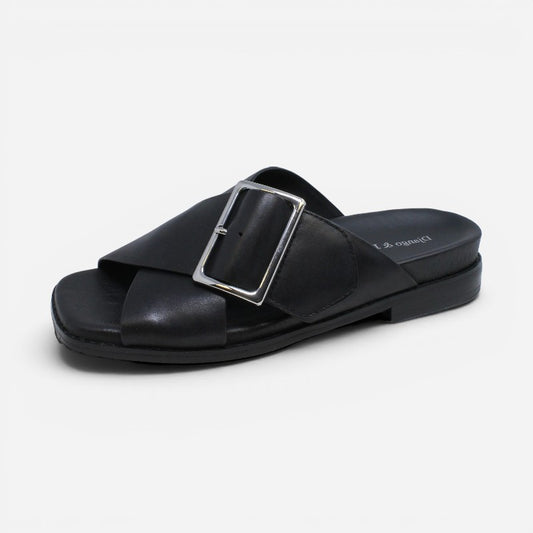 Efri Black
