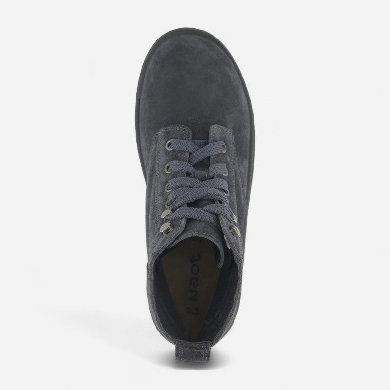 canoe charcoal